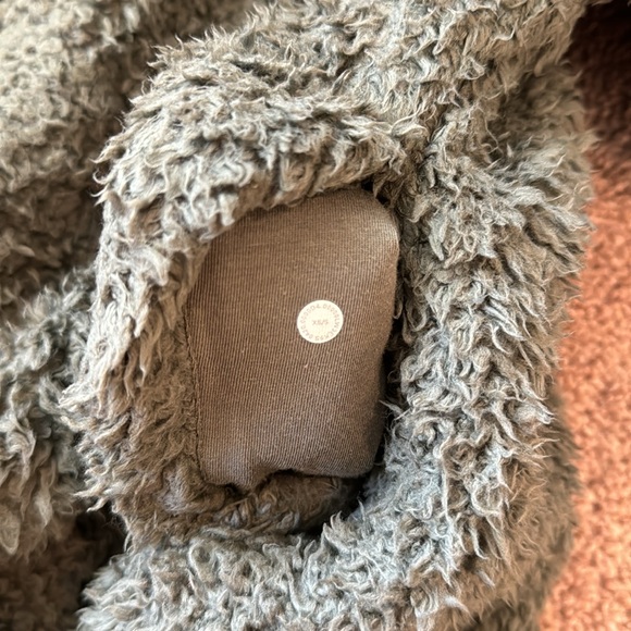 Lululemon Warm Sherpa Pullover - Picture 5 of 5